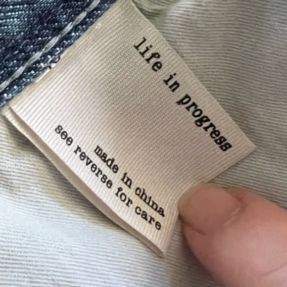 Life in Progress distressed Jeans size 28 - Picture 3 of 8